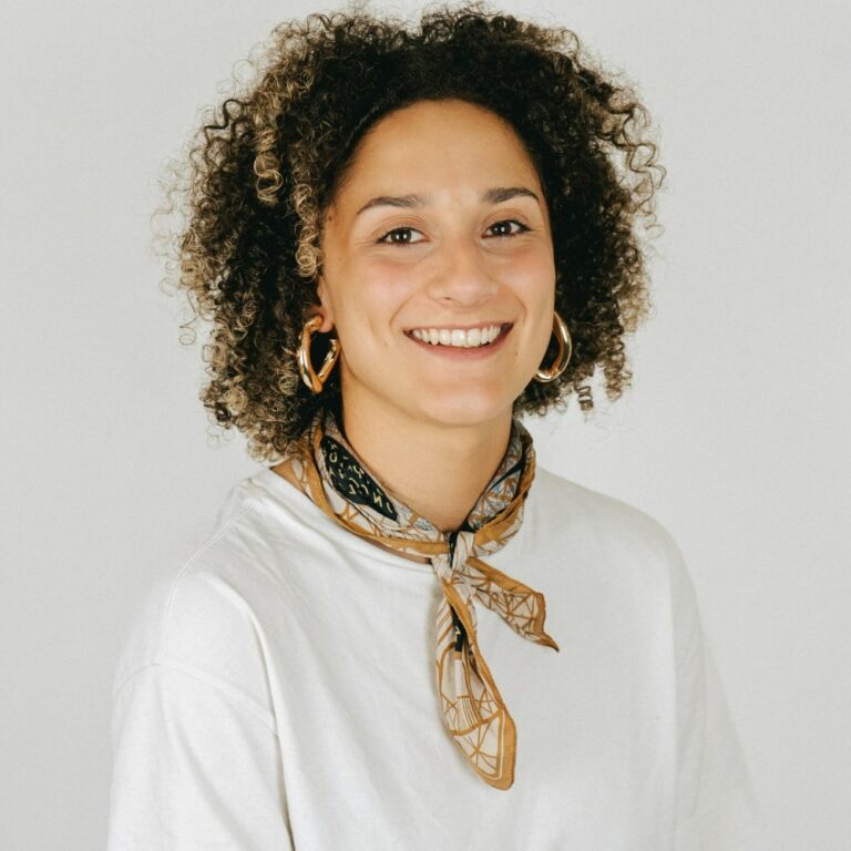 Clara, chargée administrative et coordinatrice de l’organisme de formation de La Mêlée