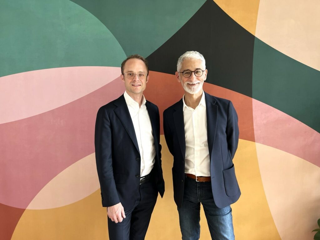 Adrien Vincent et Bernard Martinez, représentants de 2i Group, partenaires de La Mêlée.