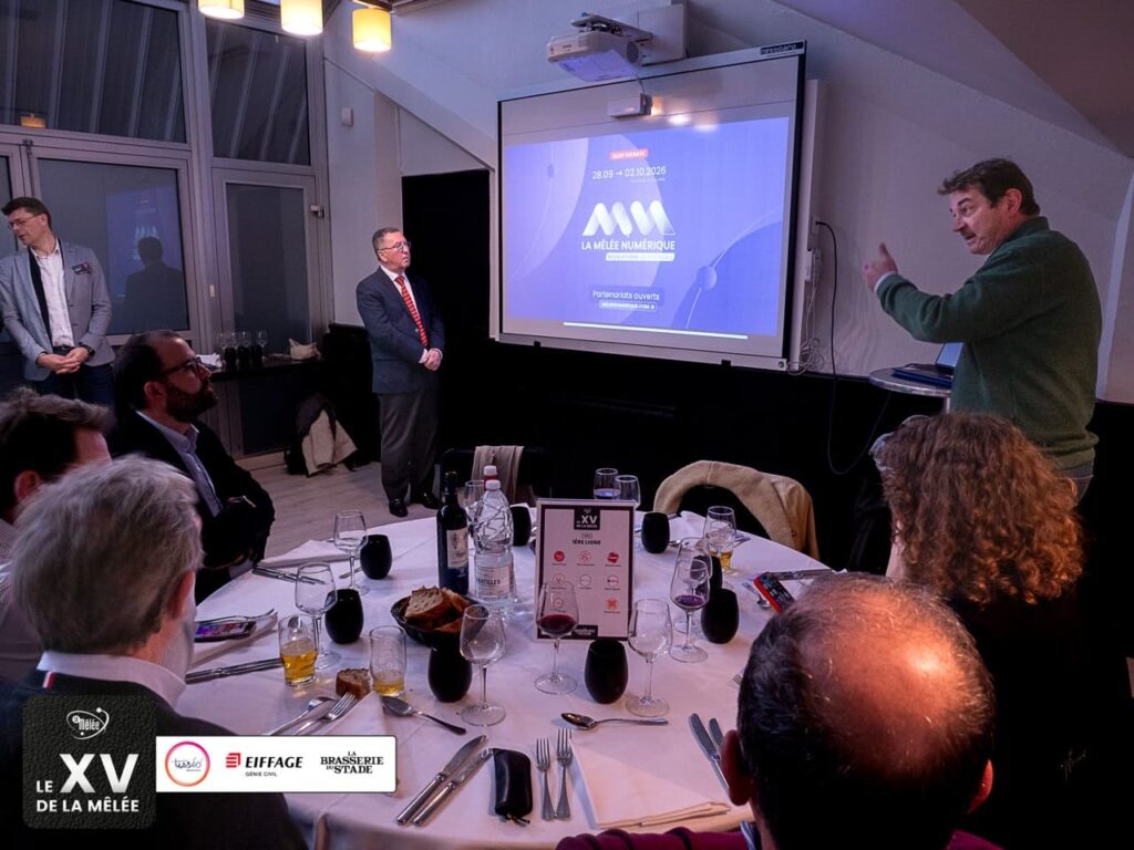 Prise de parole lors du déjeuner du XV de La Mêlée à la Brasserie du Stade, le 10 mars 2026.