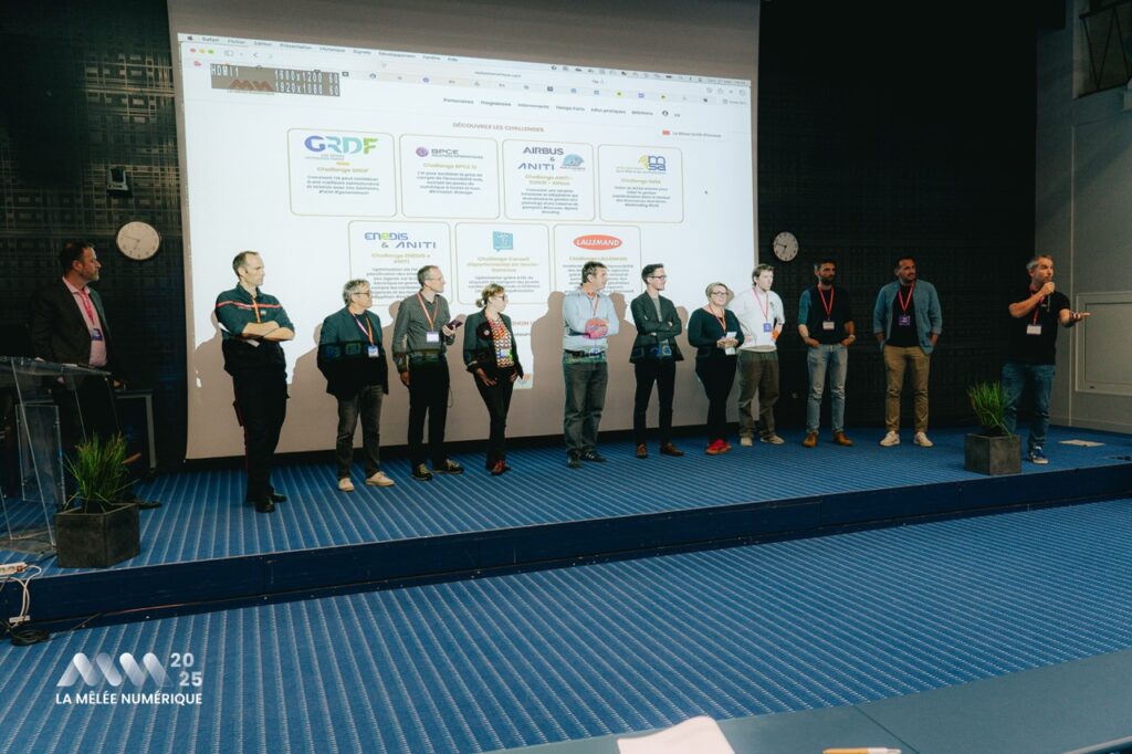 Jury et intervenants sur scène lors du hackathon IA for Impact 2025, pendant La Mêlée Numérique.